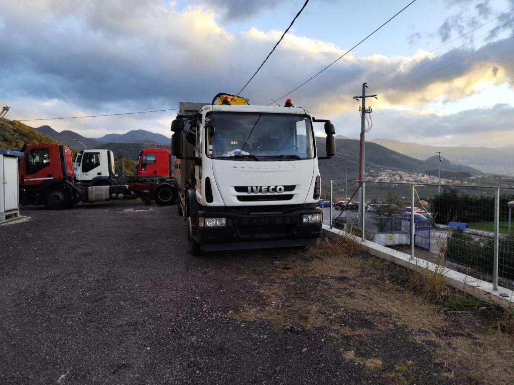 Iveco EUROCARGO 180E25K Foto 25