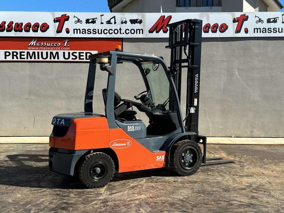 Toyota 02-8FDF30 Foto 15