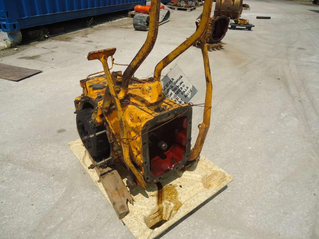 Scatola con coppia conica e frizioni di sterzo per Fiat Allis FL4C-D-L Foto 1