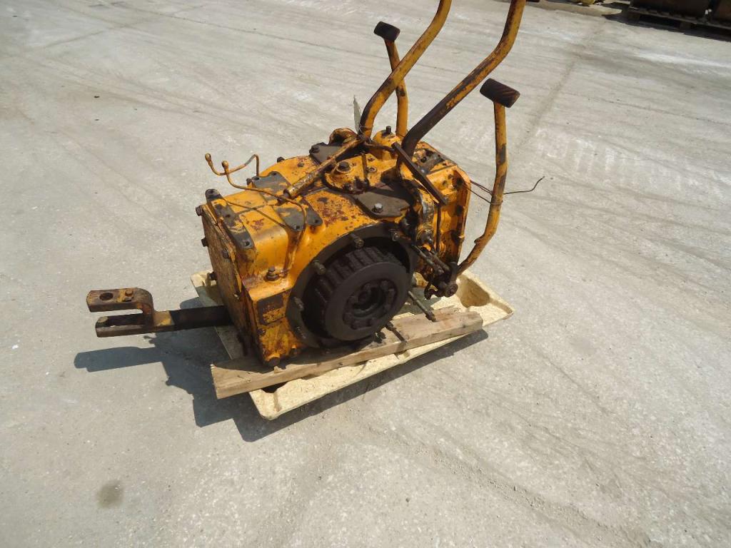Scatola con coppia conica e frizioni di sterzo per Fiat Allis FL4C-D-L Foto 3