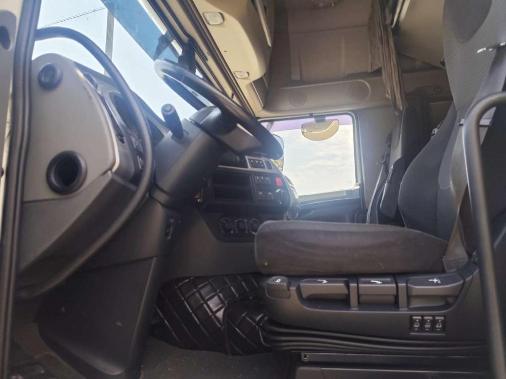 Daf XF460 Foto 26