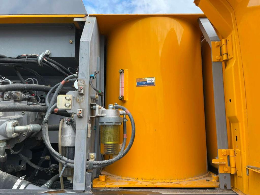 Hitachi ZX350LCN-5 Foto 28