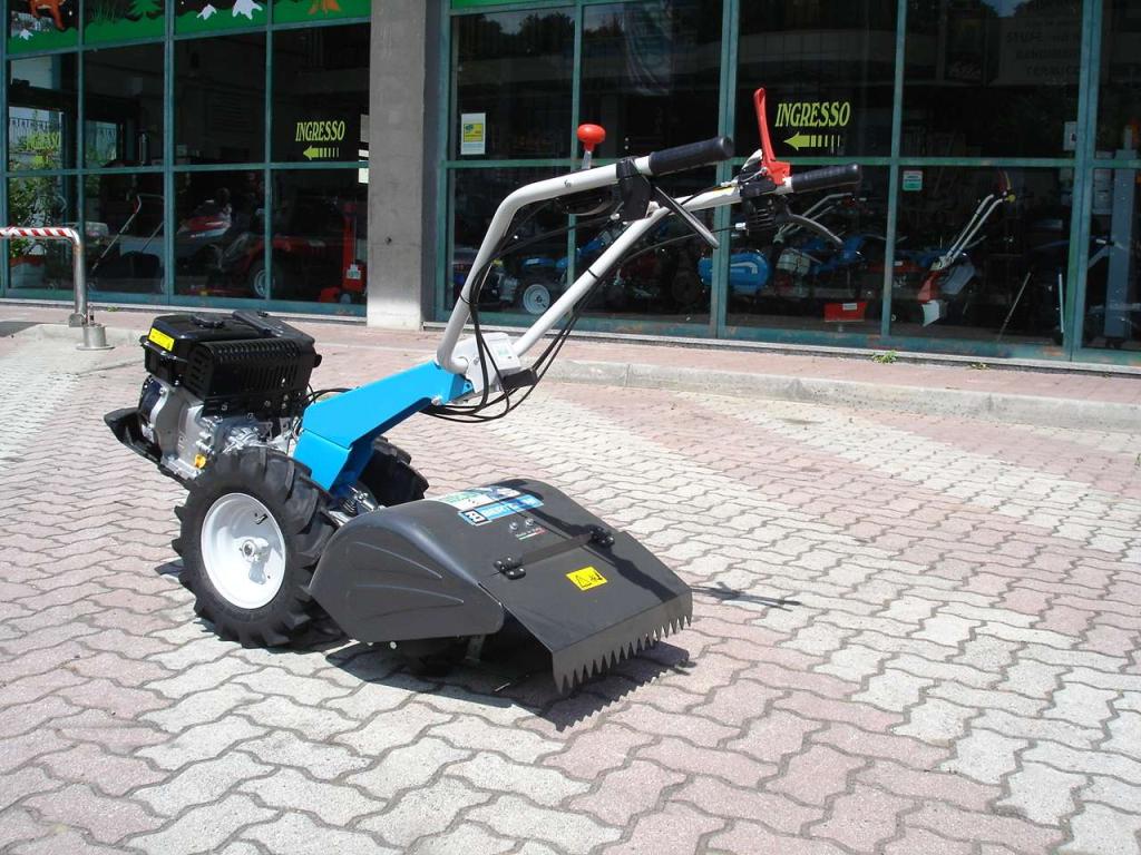 Bertolini 400 - MOTORE DIESEL EMAK Foto 8