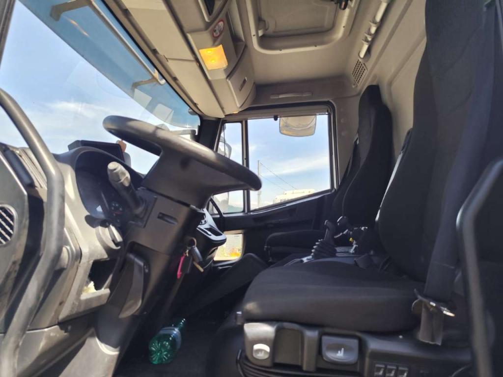 Iveco EUROCARGO 140-250 Foto 12