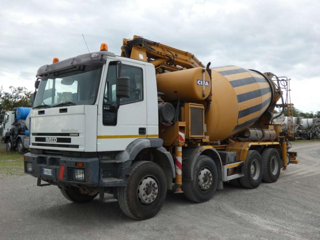 Iveco EUROTRAKKER 410E44H Foto 3