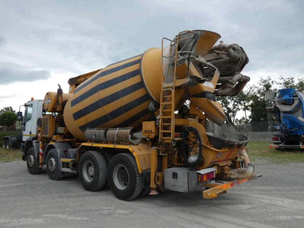 Iveco EUROTRAKKER 410E44H Foto 7