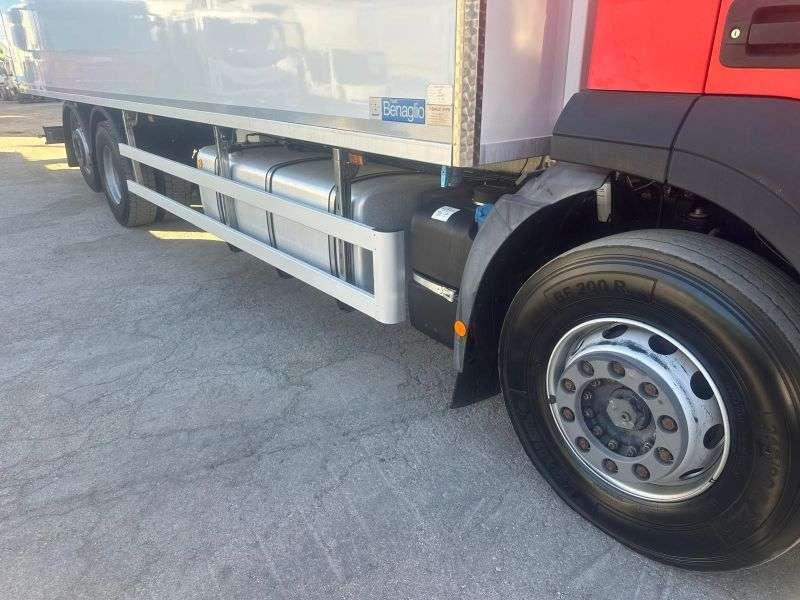 Iveco stralis 360 Foto 8