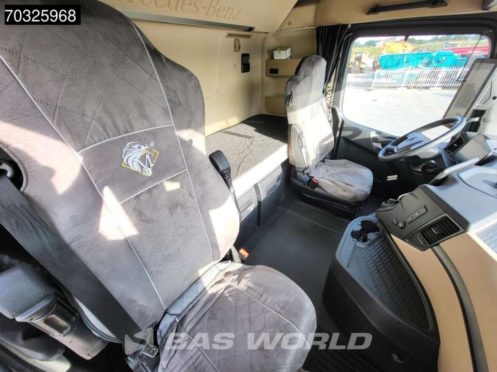Mercedes-Benz Actros L 1845 4X2 BigSpace Retarder 2xTanks Standklima Foto 28