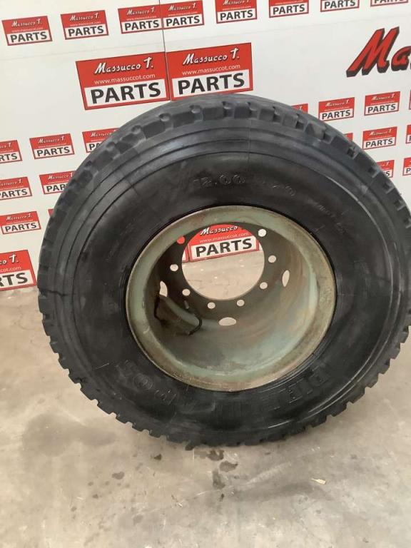 Pneumatico con Cerchio per Iveco 260/330 F 35 Foto 4