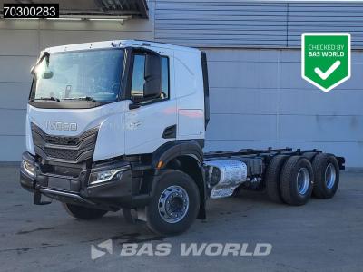 Iveco X-Way 500 X-Way 6X4 NEW 6x4 chassis Sleepercab Rear Air suspension Automatic Euro 6 in vendita da BAS World B.V.