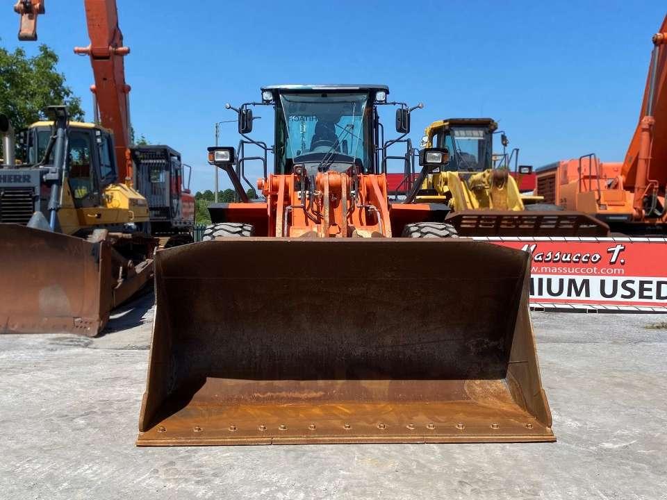Hitachi ZW250-6 Foto 15