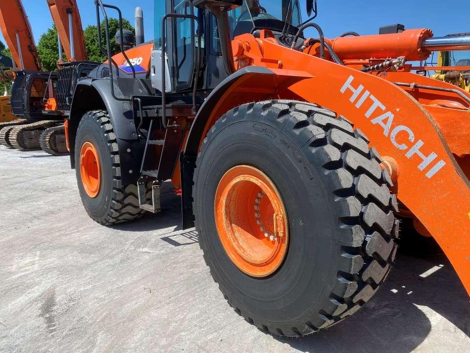 Hitachi ZW250-6 Foto 4