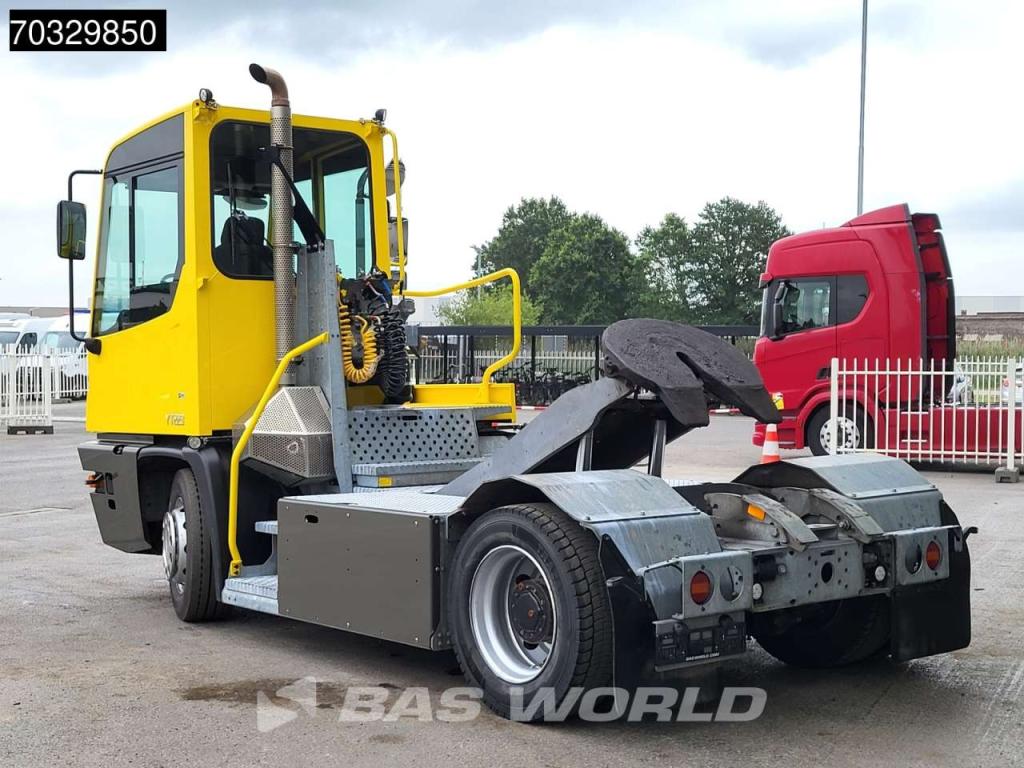 Terberg YT223 4X2 Big-Axle Hebesattel Foto 2