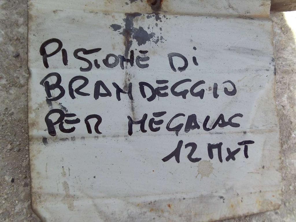 Pistone di brandeggio per Mecalac 12MXT Foto 5