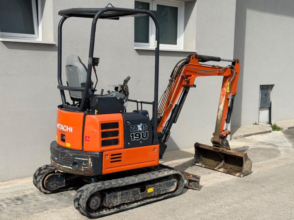 Hitachi ZAXIS 19U Foto 3