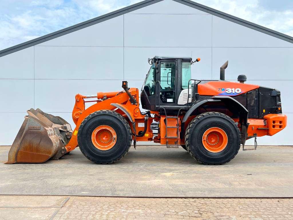 Hitachi ZW310-6 - Automatic Greasing / GOOD TYRES Foto 1