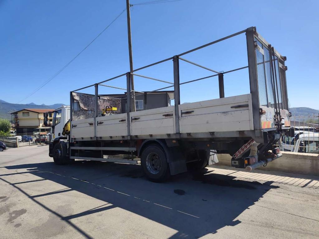 Iveco EUROCARGO 180E25K Foto 24