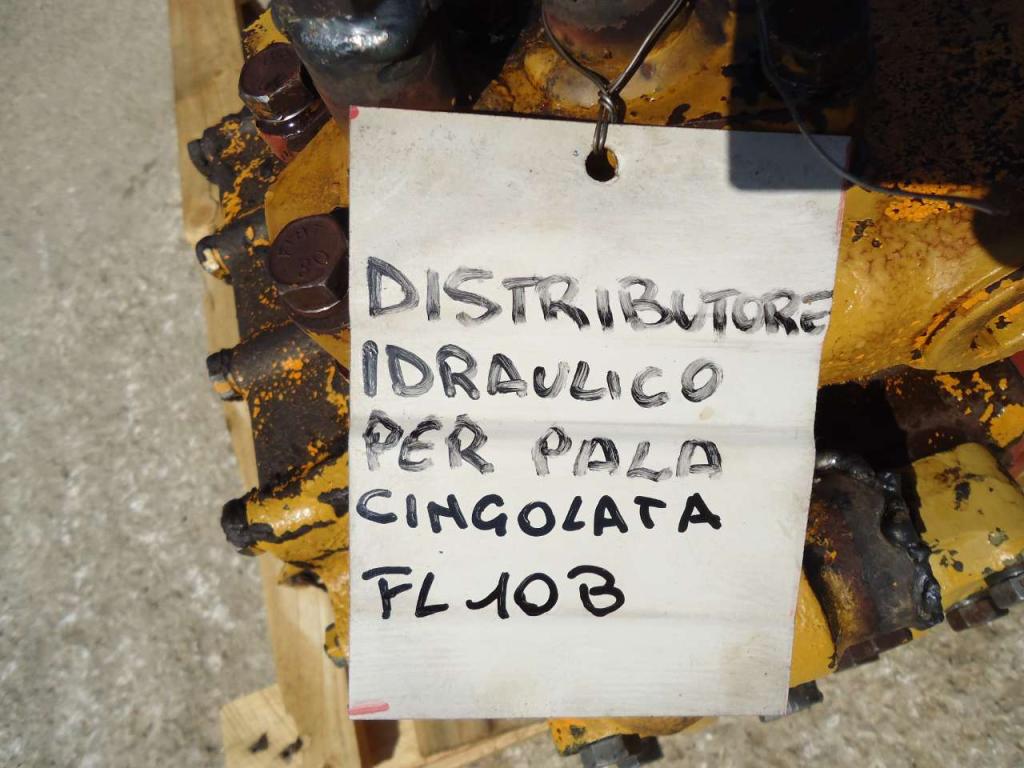 Distributore idraulico per Fiat Allis FL10B Foto 4
