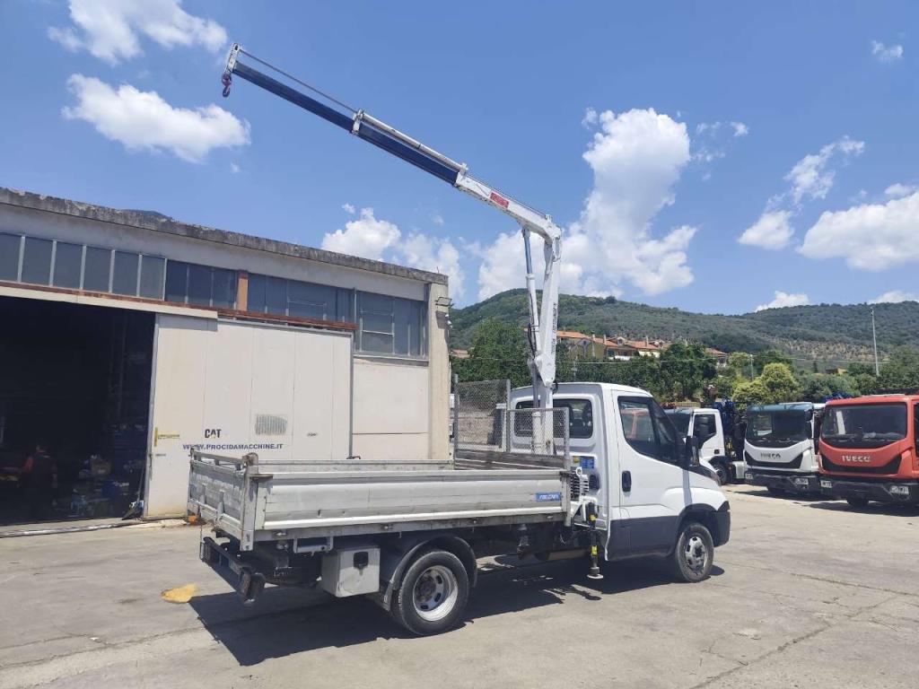 Iveco DAILY 35-120 Foto 16