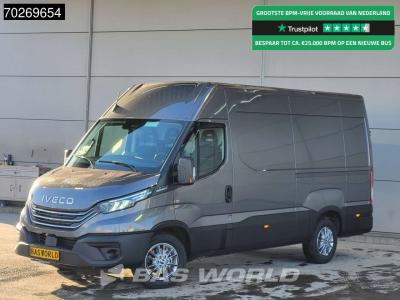 Iveco Daily 35S21 3.0L Automaat L2H2 210PK 3,5t Trekhaak LED ACC Airco Cruise Camera Parkeersensoren Velg in vendita da BAS World B.V.