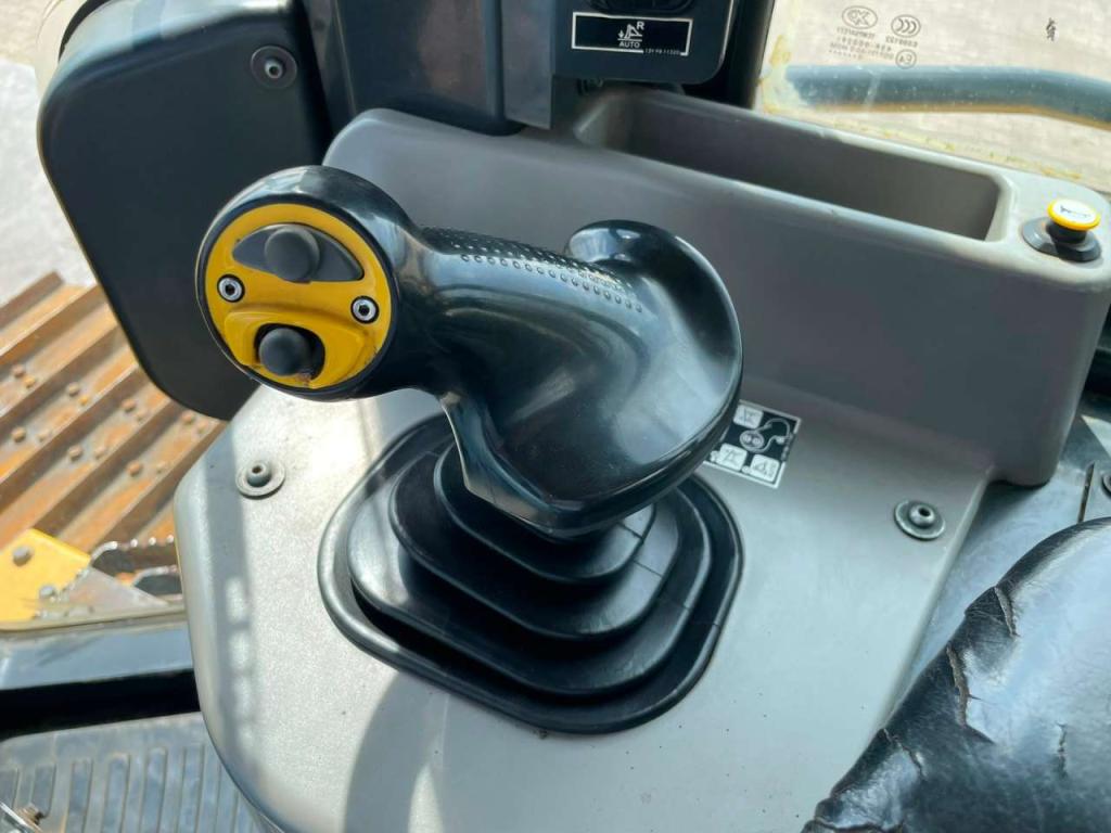 Komatsu D61PXi-24 Foto 24