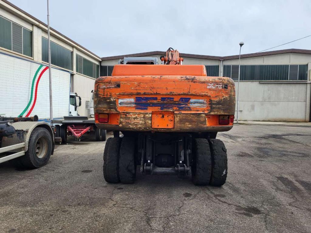 Fiat Kobelco EX215W Foto 6