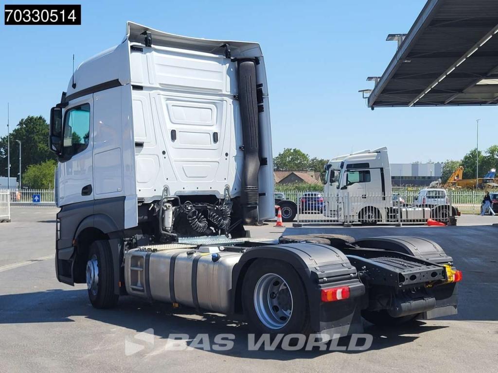 Mercedes-Benz Actros 1851 4X2 BigSpace 2xTanks Foto 2