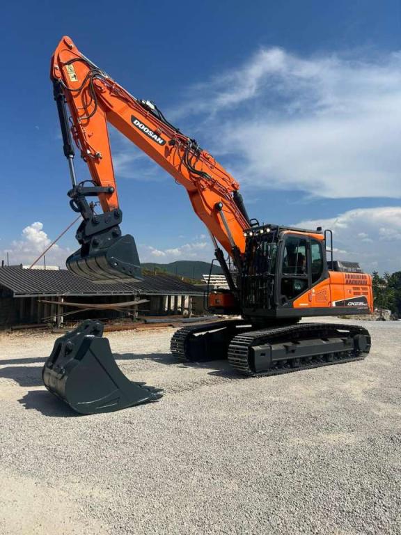 Doosan DX235NLC Foto 1