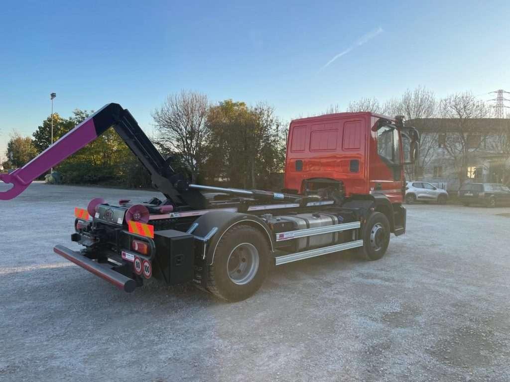Iveco EUROCARGO 160E32 CON SCARRABILE NUOVO Foto 6