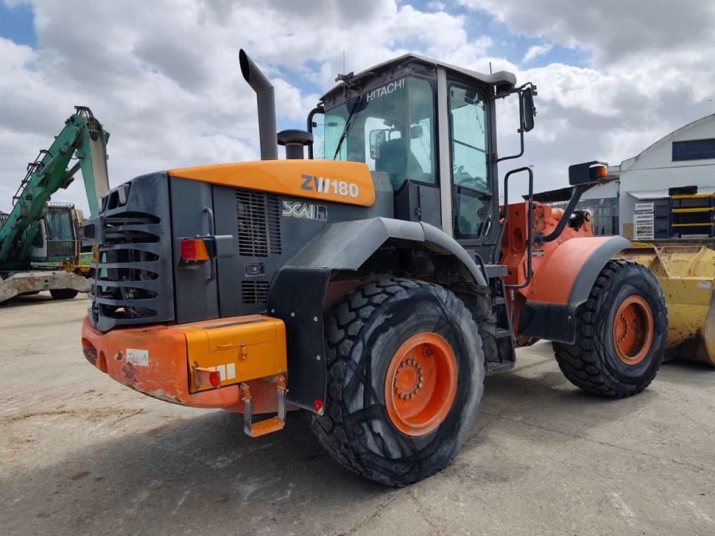 Hitachi ZW180 Foto 11