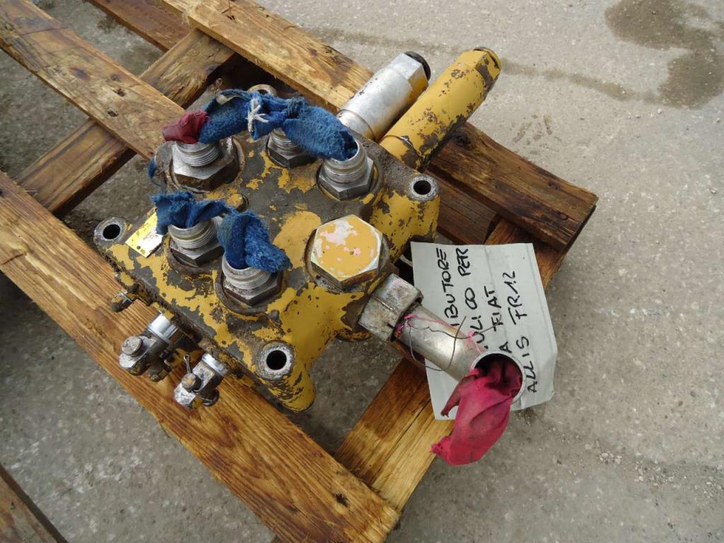 Distributore idraulico per Fiat Allis FR12 Foto 1