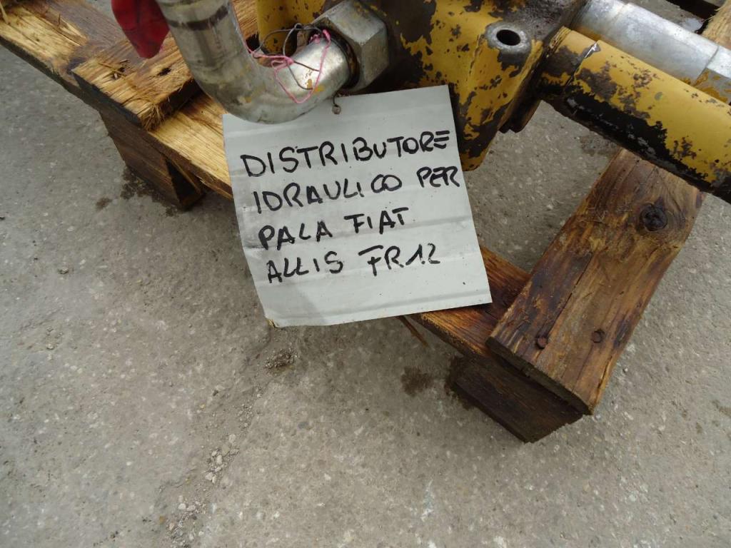Distributore idraulico per Fiat Allis FR12 Foto 5