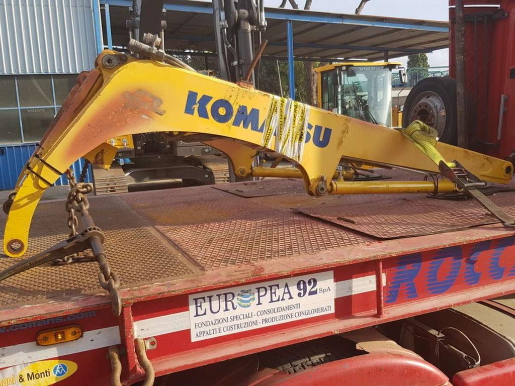 Komatsu SK714-5 Foto 3