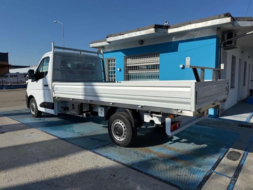Nissan Interstar Foto 3
