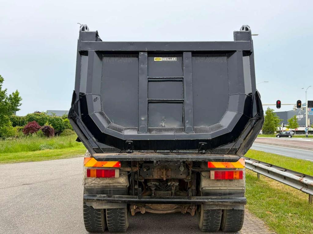 Man TGA35.430 8x8 Meiller Kipper Foto 4
