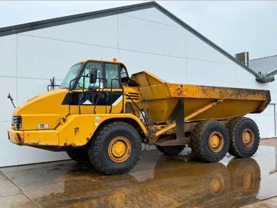 Caterpillar 725 - Body Heating / Backup Camera