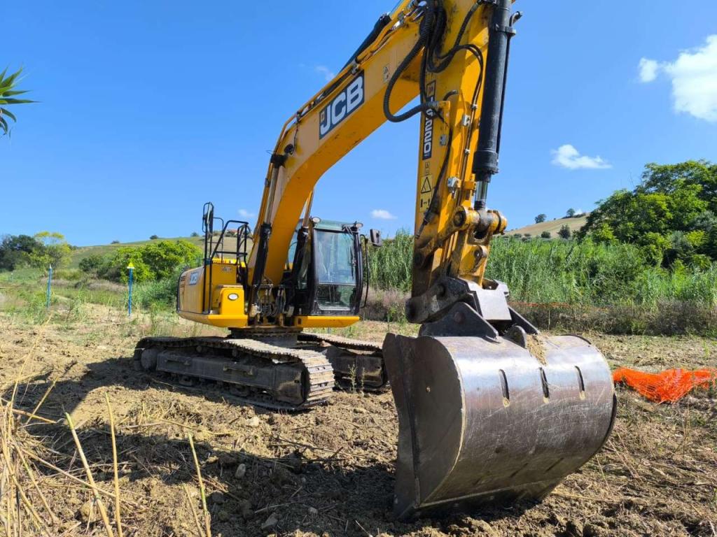 JCB JS220 Foto 1