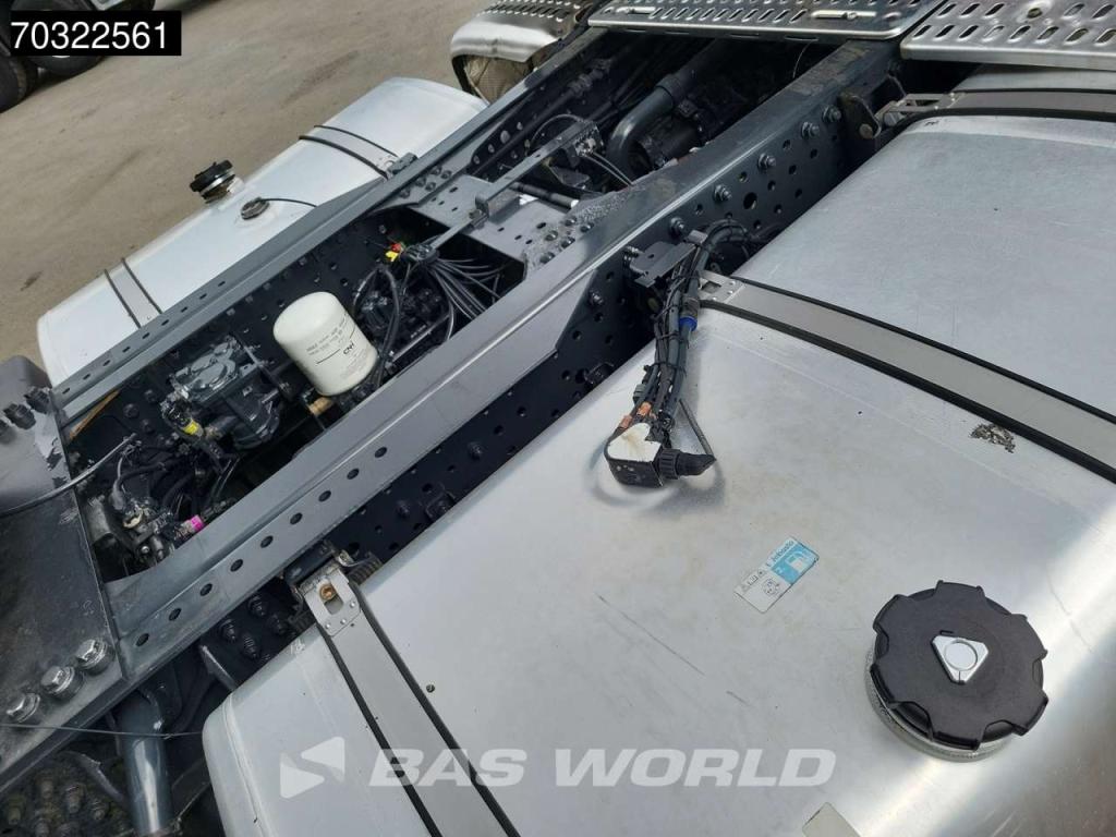 Iveco S-Way 460 S-Way 4X2 Retarder Mega 2x Tanks Foto 14