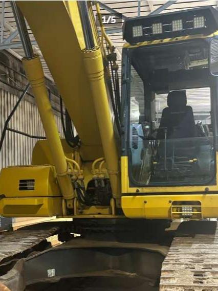 Komatsu PC 230 NHD Foto 1