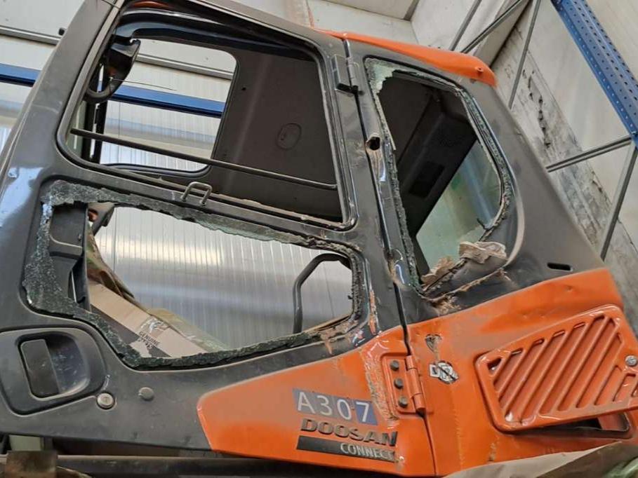 Doosan Cabina per Doosan DX235NLC-5 Foto 1