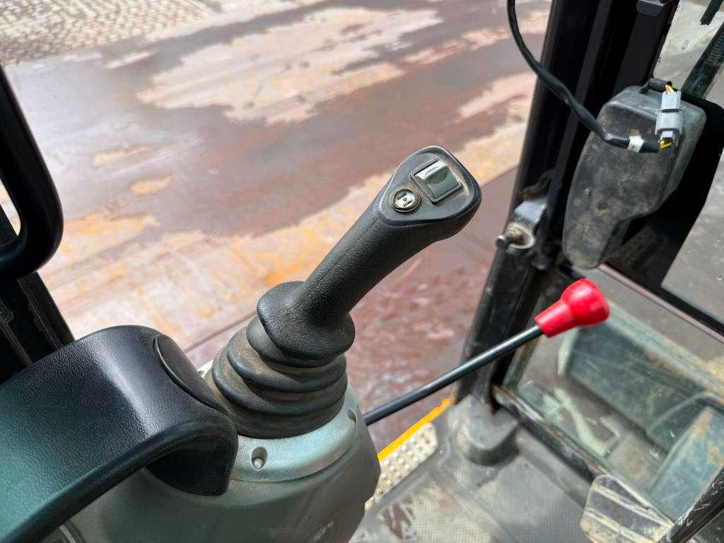 JCB 48Z-1 - Hammer Lines / Quick Coupler Foto 9