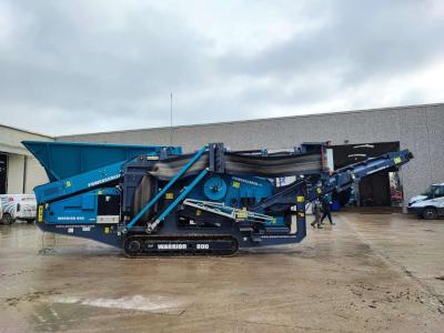 Powerscreen Warrior 800 in vendita da Impianti Industriali Srl