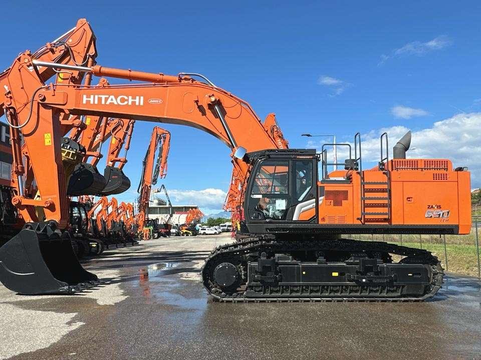 Hitachi ZX690LCH-7 Foto 2