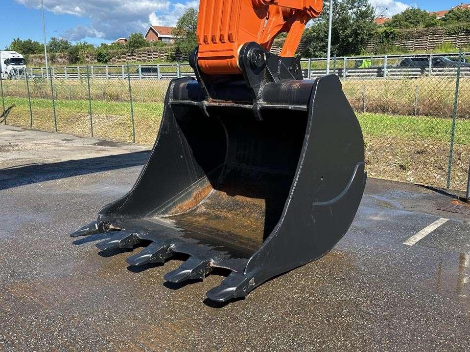 Hitachi ZX690LCH-7 Foto 8