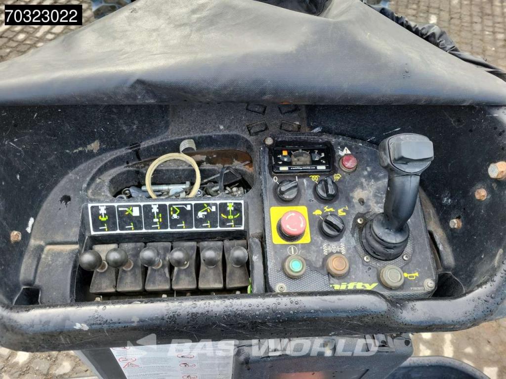 NIFTY HR21DE 2WD Foto 26