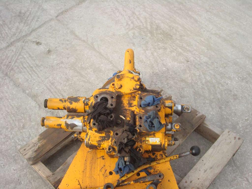 Distributore idraulico per Fiat Allis 645B Foto 6