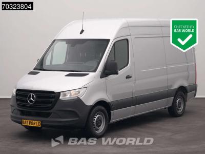 Mercedes-Benz Sprinter 315 CDI Automaat L2H2 150PK Airco Camera MBUX CarPlay Parkeersensoren v+a Euro6 L2 A/C in vendita da BAS World B.V.