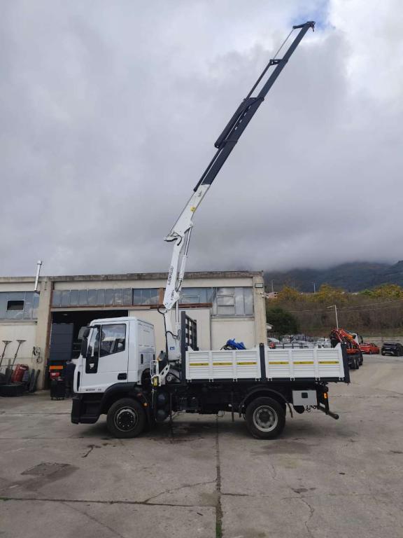 Iveco EUROCARGO 120E28P Foto 2
