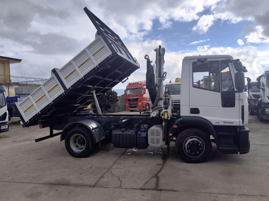 Iveco EUROCARGO 120E28P Foto 28