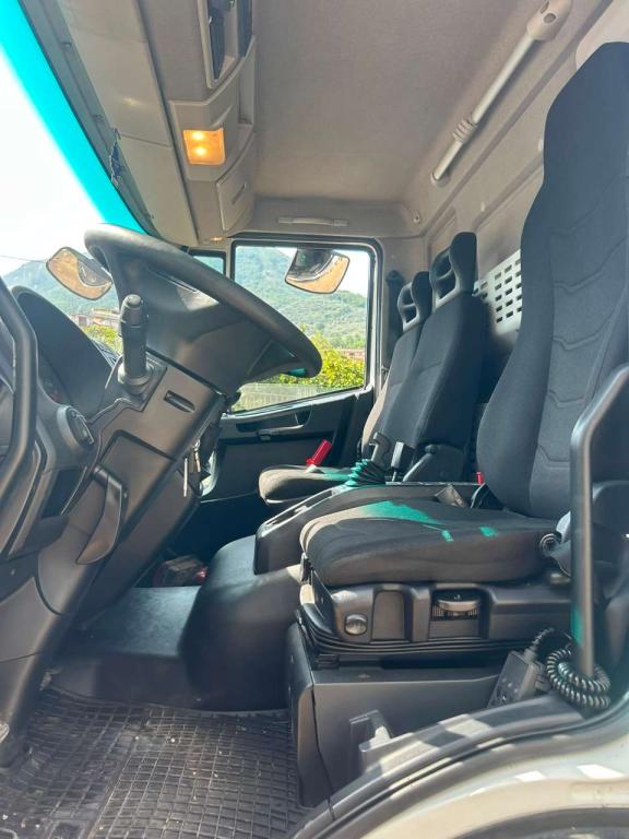 Iveco EUROCARGO 180-250 Foto 15